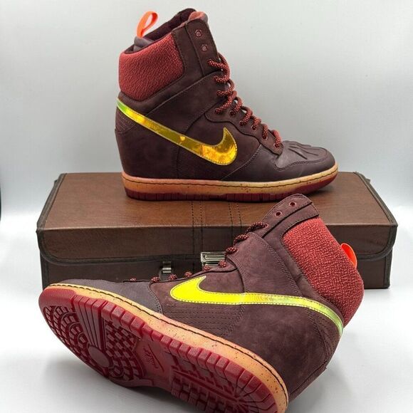 Nike Wmns Dunk Sky High SneakerBoot 'Deep Burgundy' - Picture 10 of 10